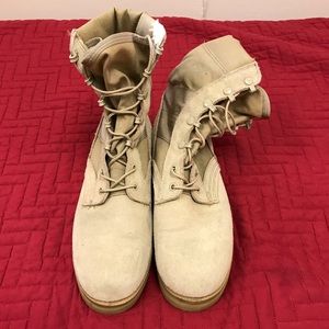 Men’s 9.5 R Tan Desert Combat Boots (Jungle Boots)